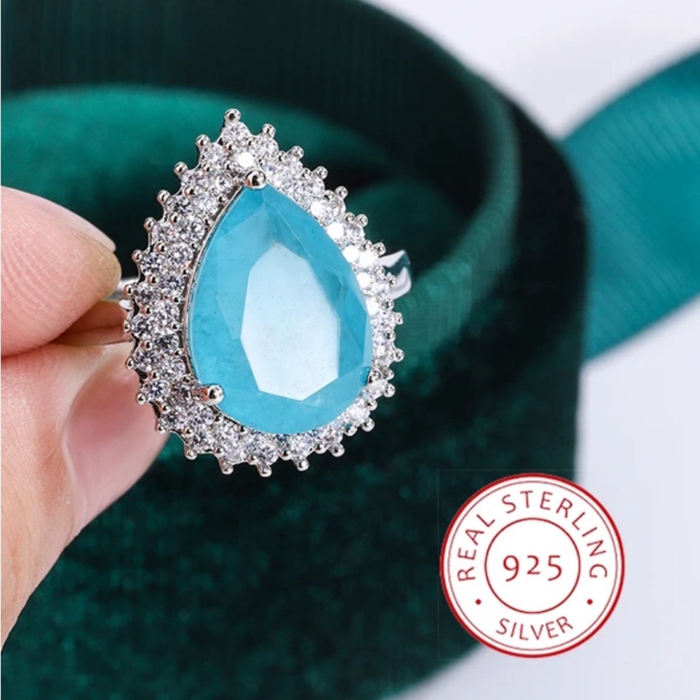 Flower Sapphire ring